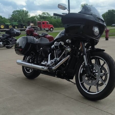 2026 Harley-Davidson® Low Rider® ST Vivid Black - Black thumb 1