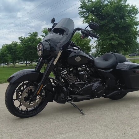 2025 Harley-Davidson® Road King® Special Vivid Black thumb 0