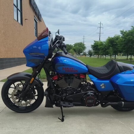 2026 Harley-Davidson® CVO Street Glide ST Electric Coast thumb 0