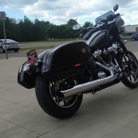 2026 Harley-Davidson® Low Rider® ST Vivid Black - Black thumb 3