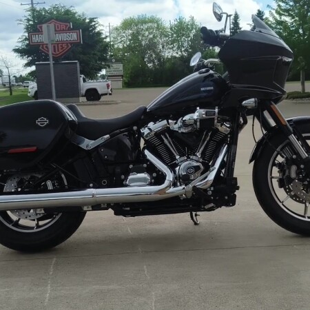 2026 Harley-Davidson® Low Rider® ST Vivid Black - Black thumb 2