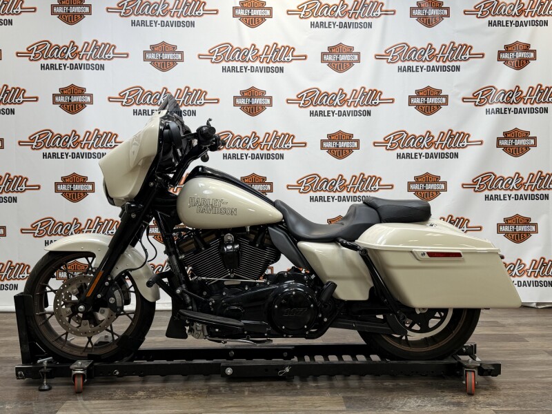 FLHXST 2023 Street Glide® ST