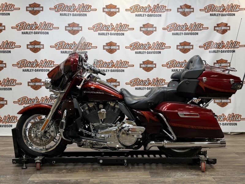 FLHTKSE 2014 CVO™ Electra Glide Ultra Limited®