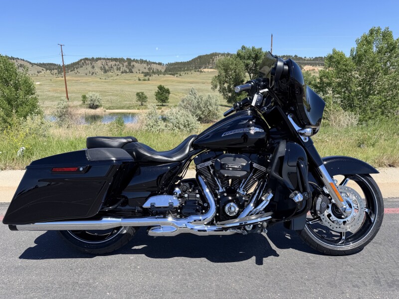 FLHXSE 2016 CVO™ Street Glide®