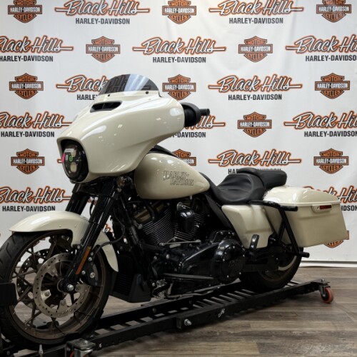 FLHXST 2023 Street Glide® ST thumb 2