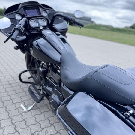 FLTRXS Road Glide Special thumb 0