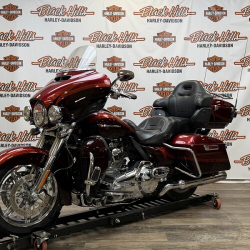 FLHTKSE 2014 CVO™ Electra Glide Ultra Limited® thumb 2
