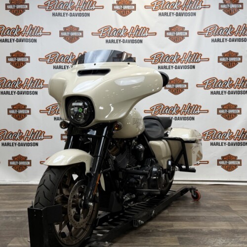 FLHXST 2023 Street Glide® ST thumb 1