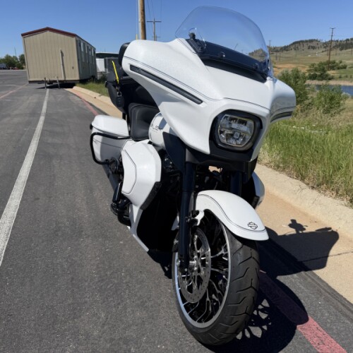 2026 Harley-Davidson® FLHXL Street Glide Limited thumb 2