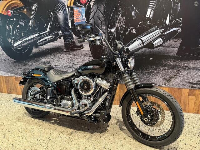 MY26 Harley-Davidson Softail Street Bob 117 W/ABS (FXBB) Vivid Black 