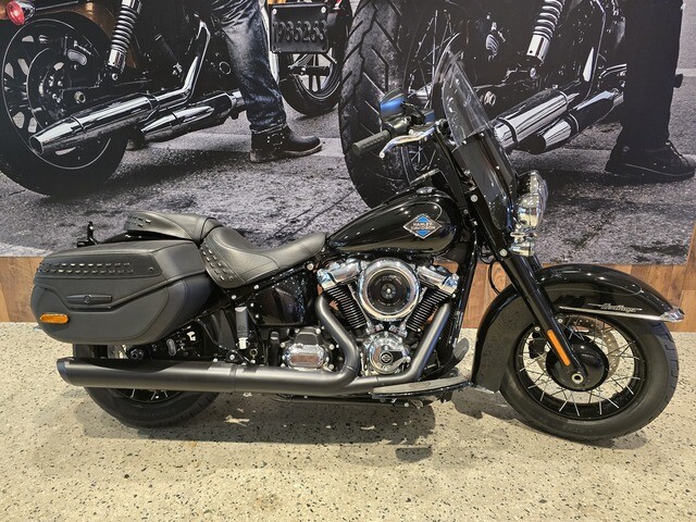 MY25 Harley-Davidson Softail Heritage Classic 117 w/ABS Cruise (FLHC) $36750