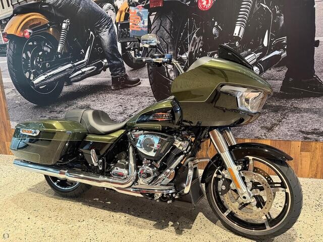 MY26 Harley-Davidson® Road Glide® FLTRX OLIVE STEEL METALLIC/VIVID BK