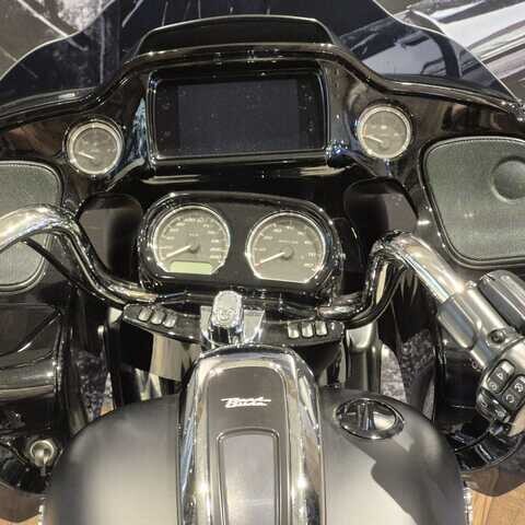 MY22 Harley-Davidson Road Glide® Special FLTRXS MATT BLACK thumb 3