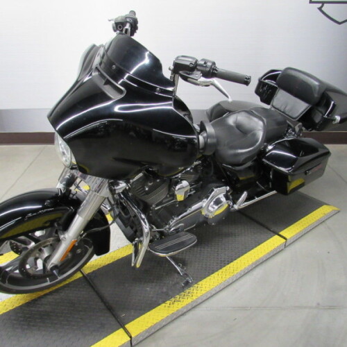 FLHX 2015 Street Glide® thumb 1