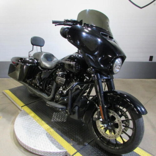 FLHXS 2018 Street Glide® Special thumb 3