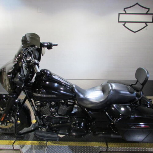 FLHXS 2018 Street Glide® Special thumb 0