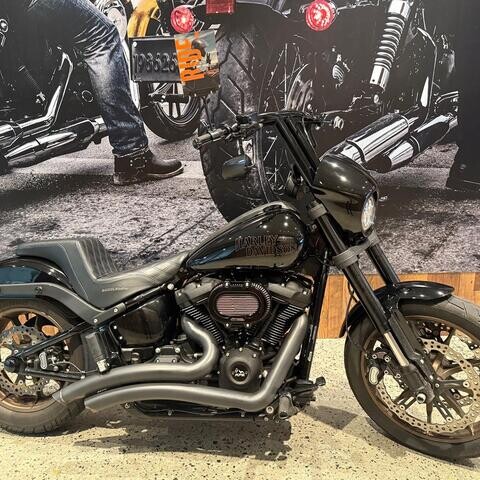 Harley-Davidson<sup>®</sup> Low Rider<sup>®</sup> S 2023 FXLRS U021469 Vivid Black thumb 3