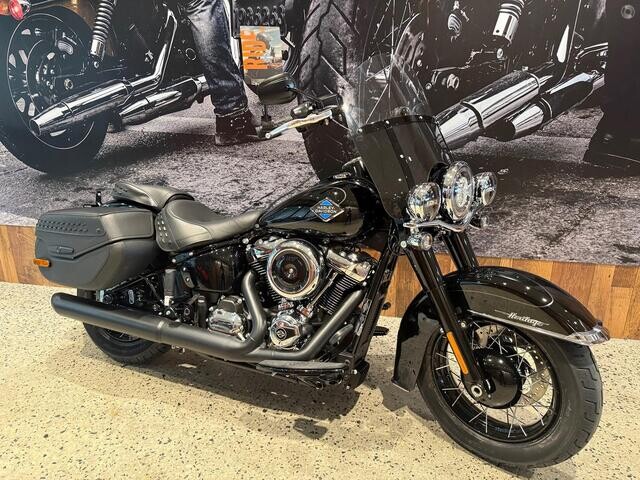 MY26 Harley-Davidson Softail Heritage Classic 117 w/ABS Cruise (FLHC) 