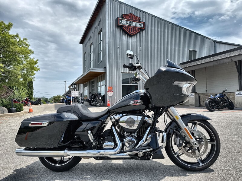 2024 Harley-Davidson® Road Glide® Vivid Black