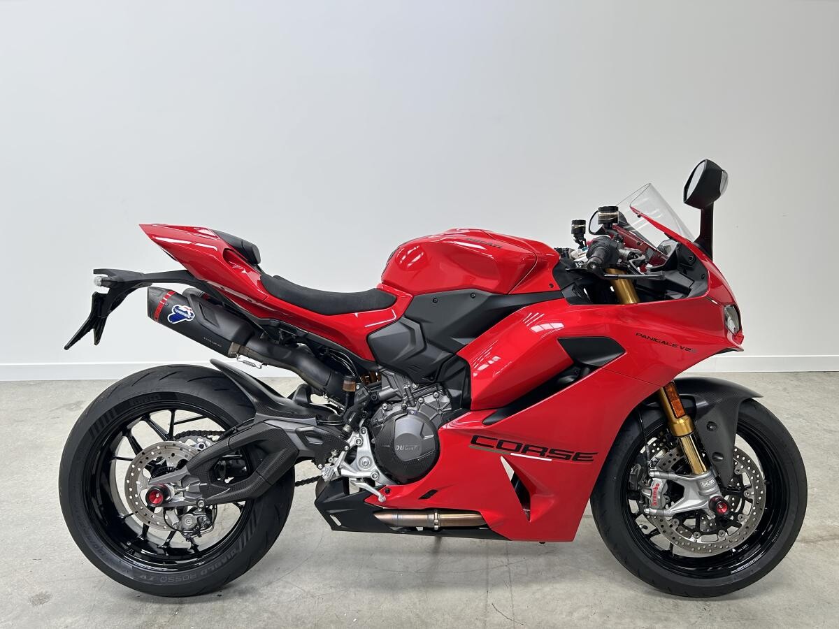 2025 Ducati Panigale V2S, Factory Extras, Custom Graphics, 1000 Miles