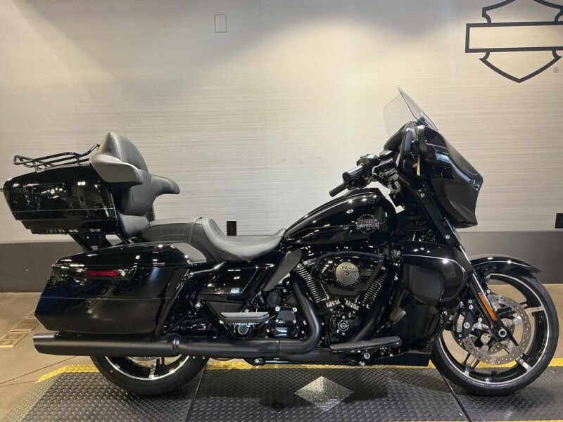 FLHXU 2025 Street Glide™ Ultra