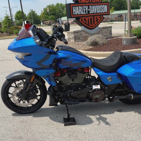 2026 Harley-Davidson® CVO Road Glide ST Electric Coast thumb 0