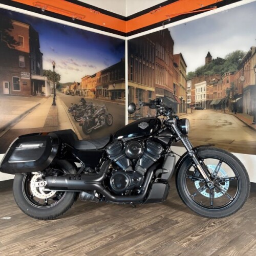 2025 Harley-Davidson® Nightster™ Vivid Black thumb 3