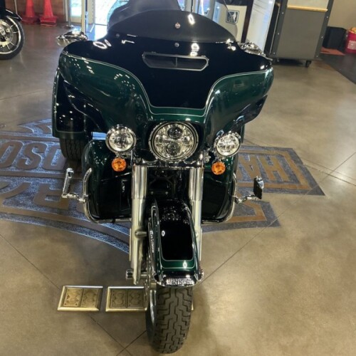 FLHTCUTG 2024 Tri Glide™ Ultra thumb 2