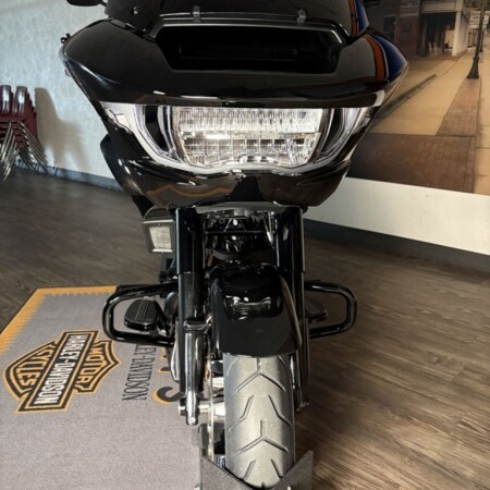 FLTRX 2026 Road Glide® thumb 2