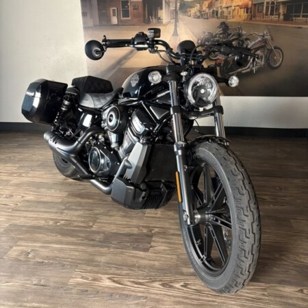 2025 Harley-Davidson® Nightster™ Vivid Black thumb 1