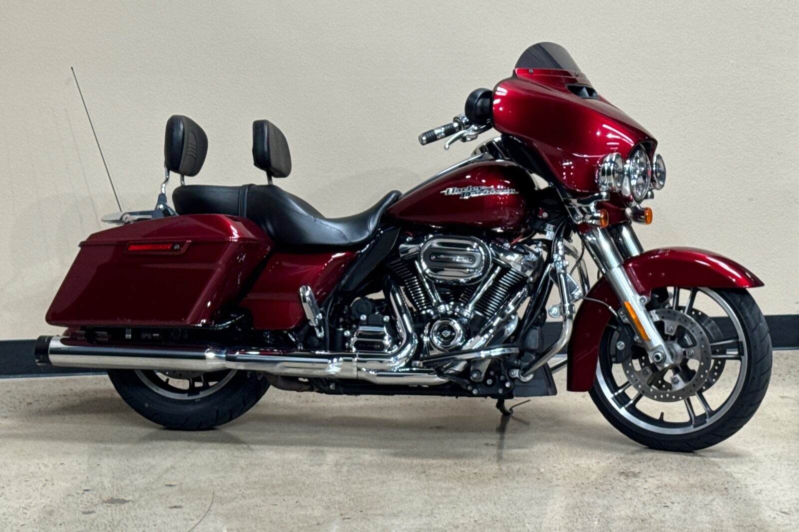 FLHXS 2017 Street Glide® Special