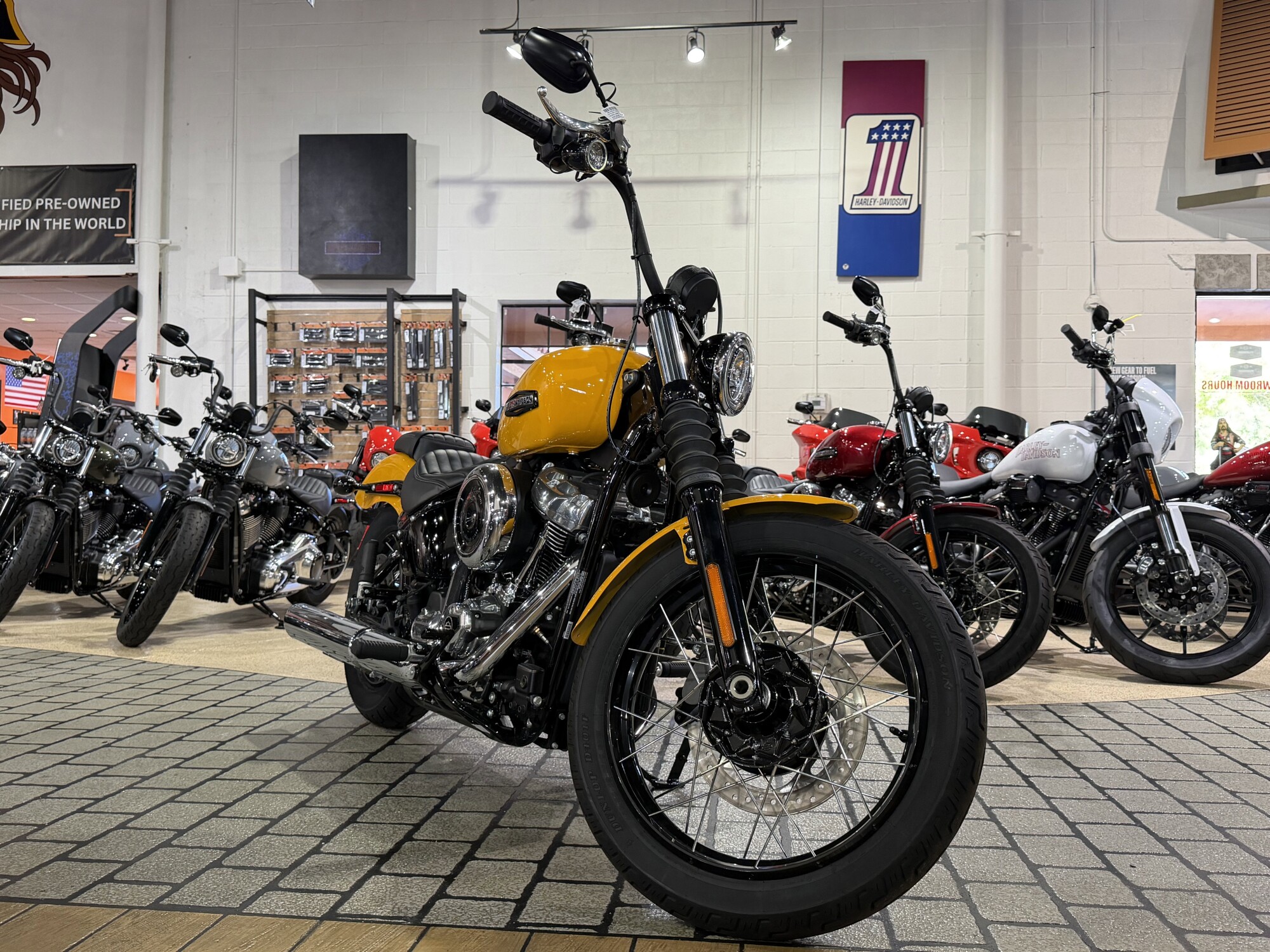 FXBB 2025 Street Bob®
