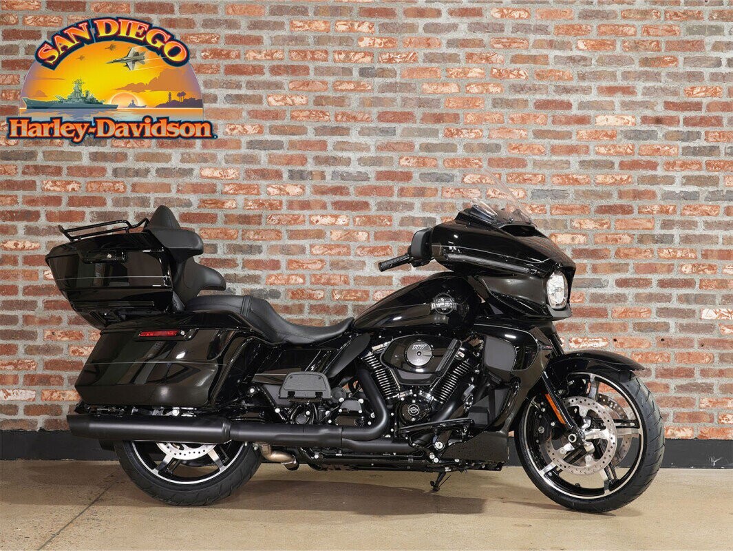 Harley-Davidson® Street Glide™ Ultra 2025