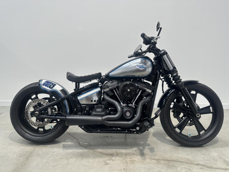 2018 Custom Harley-Davidson FXBB Softail Street Bob M8 by Speed & Custom