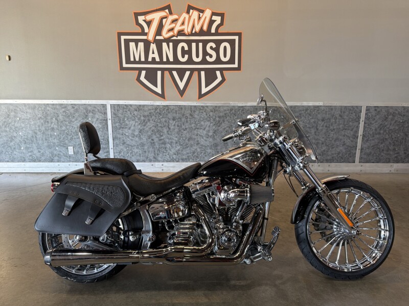 Harley-Davidson® CVO™ Breakout® 2013