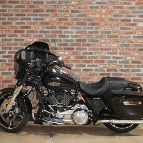 FLHX 2025 Street Glide® thumb 3
