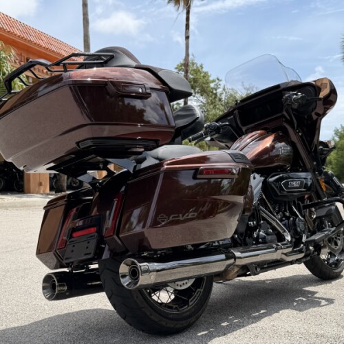 Harley-Davidson® CVO™ Street Glide® 2024 thumb 2