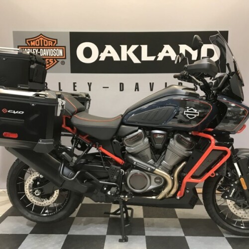 Harley-Davidson® CVO™ Pan America® 2025 thumb 3