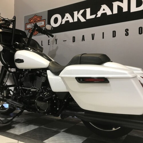 Harley-Davidson® Road Glide® 2024 thumb 2