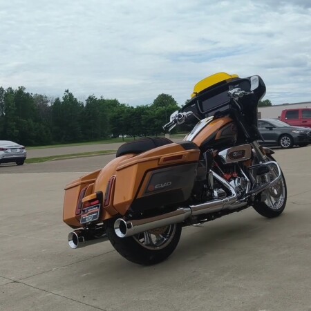 2026 Harley-Davidson® CVO Street Glide Torched Orange CVO Tri-Tone thumb 3