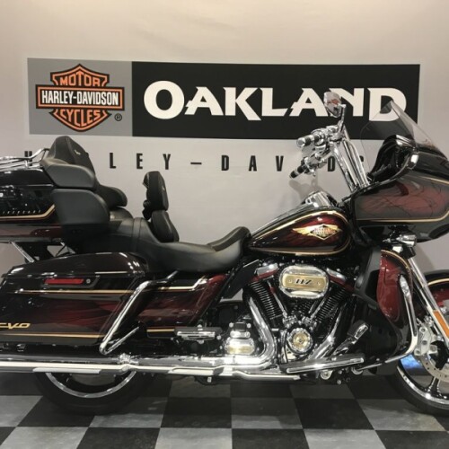Harley-Davidson® CVO™ Road Glide® LTD Anniversary 2023 thumb 3