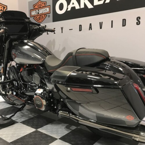 Harley-Davidson® CVO™ Street Glide™ 2025 thumb 1