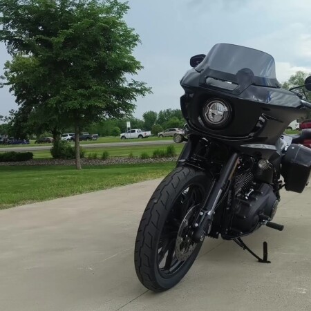 2026 Harley-Davidson® Low Rider® ST Vivid Black Black Trim thumb 0