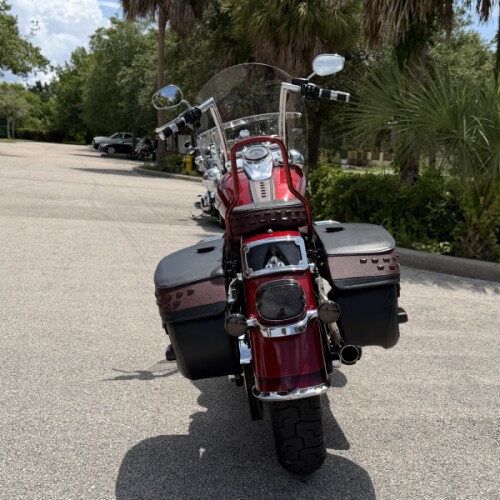 Harley-Davidson® Heritage Classic 2023 thumb 1