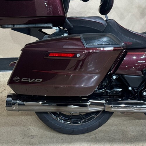 FLTRXSE 2024 CVO™ Road Glide® thumb 3