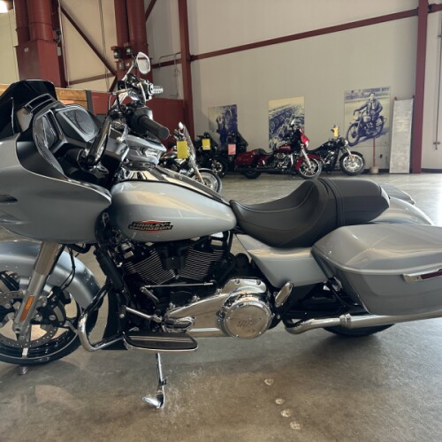 FLTRX 2026 Road Glide® thumb 2