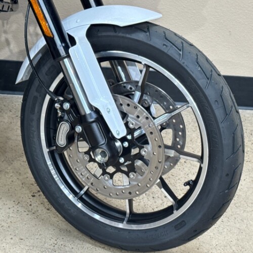 Harley-Davidson® Low Rider™ ST 2026 thumb 2