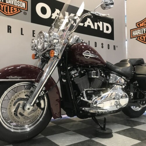 Harley-Davidson® Heritage Classic 107 2020 thumb 0