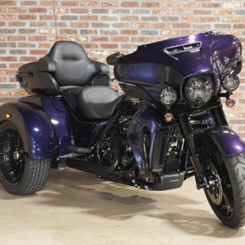 FLHTCUTG 2025 Tri Glide™ Ultra thumb 2