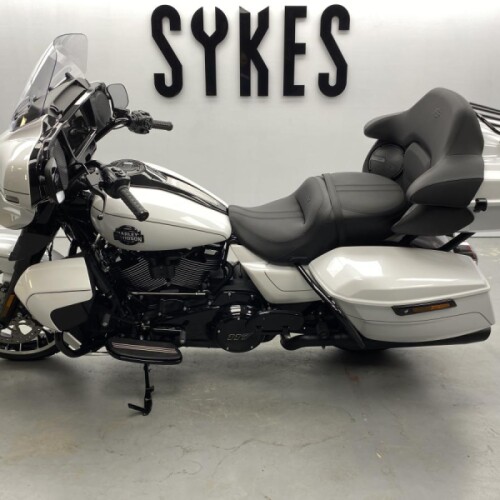 NEW 2026 Harley-Davidson FLHXL Touring Street Glide Limited in White Onyx Pearl thumb 1